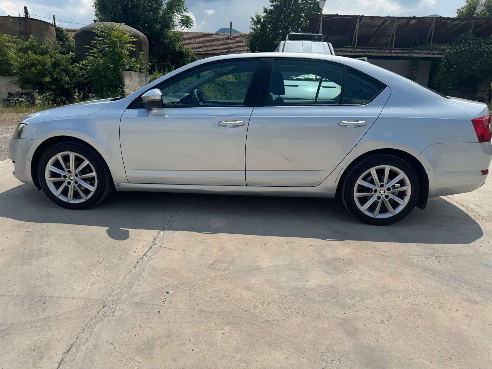 Skoda Octavia 1.6tdi / ДИСТРОНИК / ПАРКТРОНИК / ТОП , снимка 3 - Автомобили и джипове - 54783839