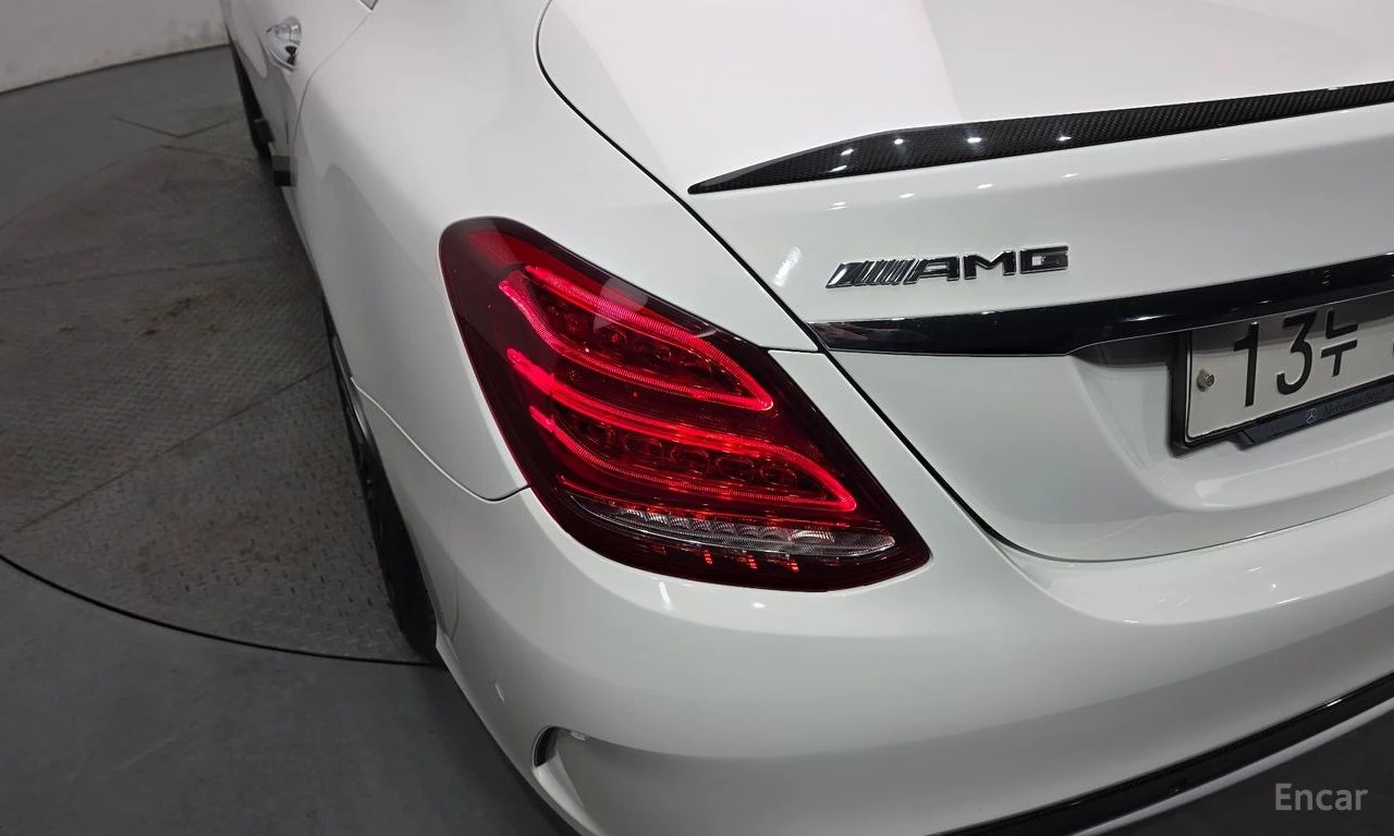 Mercedes-Benz C 63 AMG S* ПОДГРЕВ* НАВИГАЦИЯ, снимка 10 - Автомобили и джипове - 54838243