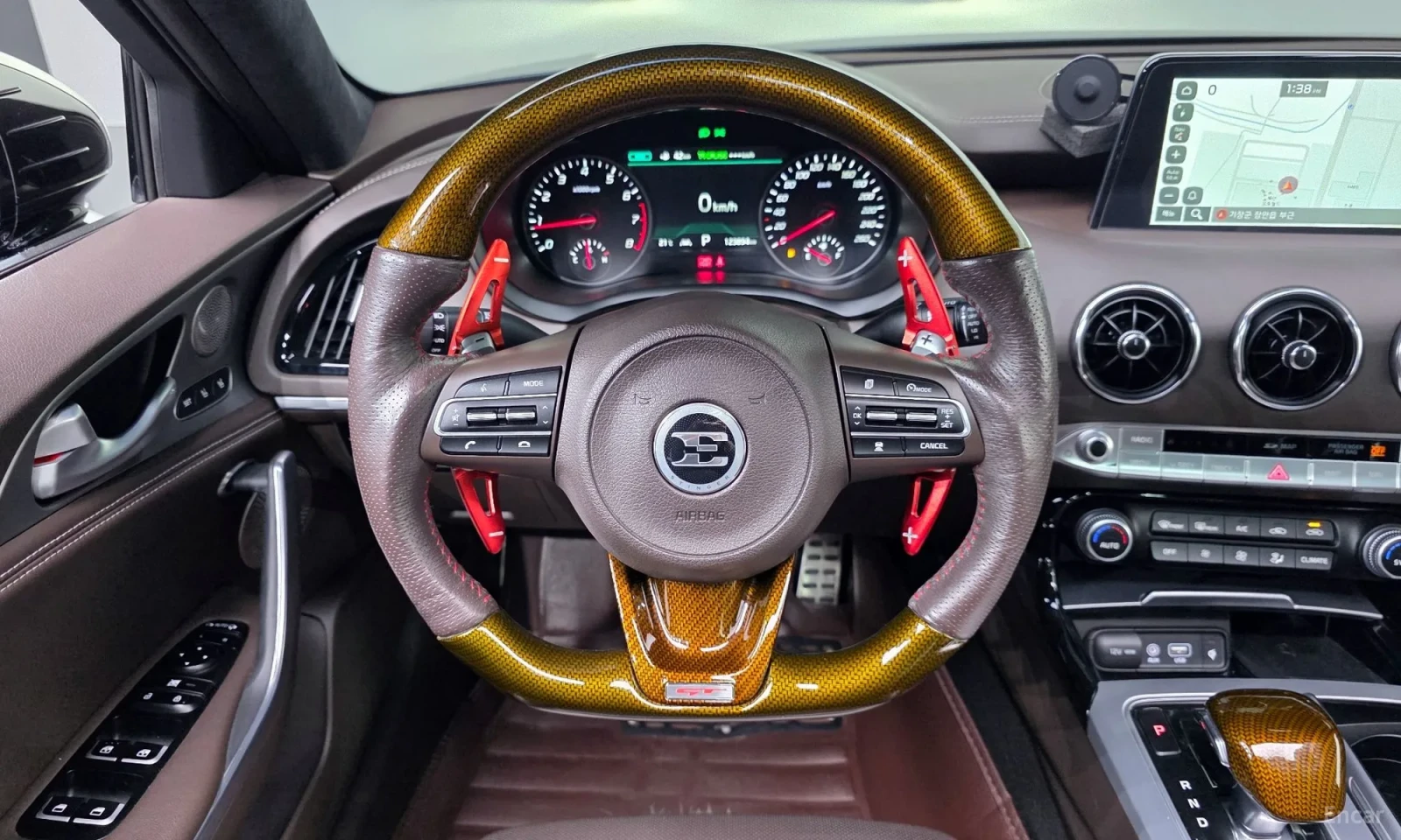 Kia Stinger 2.0 Turbo 2WD, снимка 13 - Автомобили и джипове - 55049783