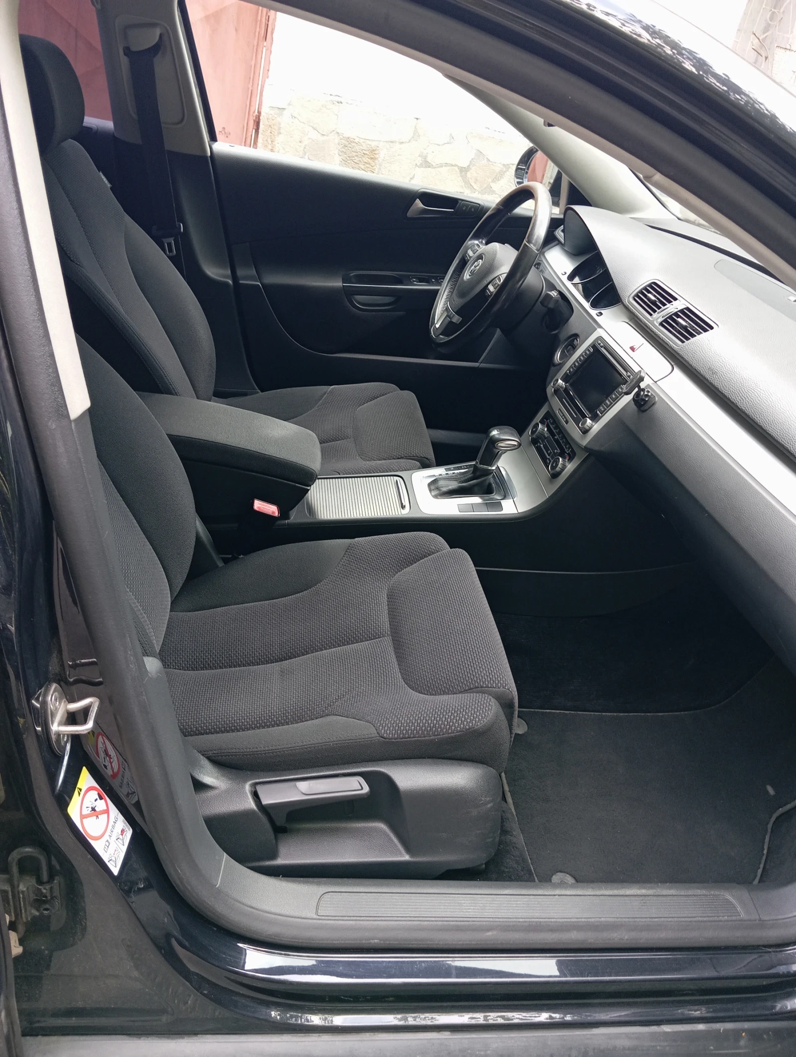 VW Passat 2.0TDI FACELIFT 6 ск. DSG, снимка 13 - Автомобили и джипове - 55092897