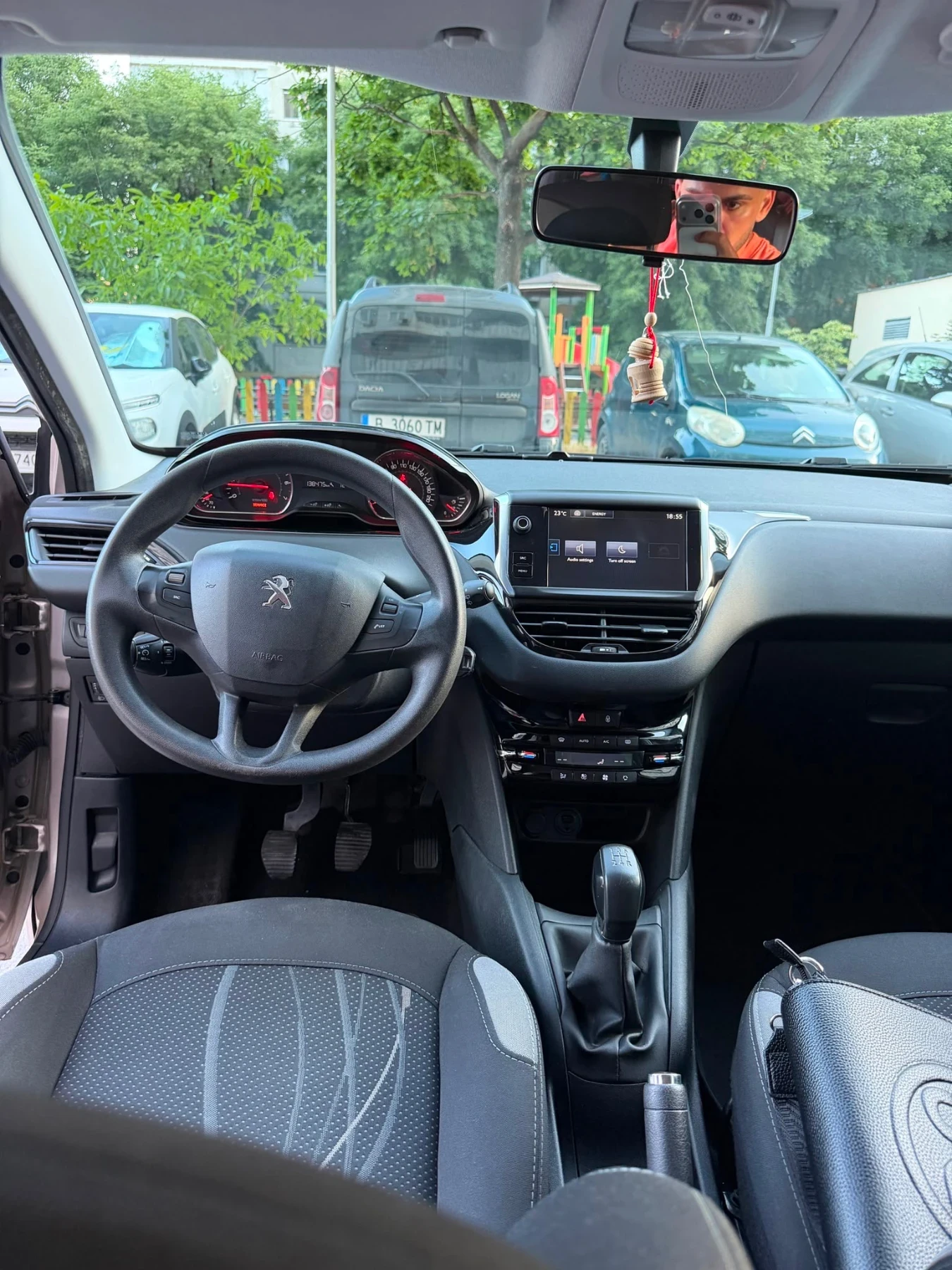Peugeot 208 1.2 VTI, снимка 4 - Автомобили и джипове - 55175873