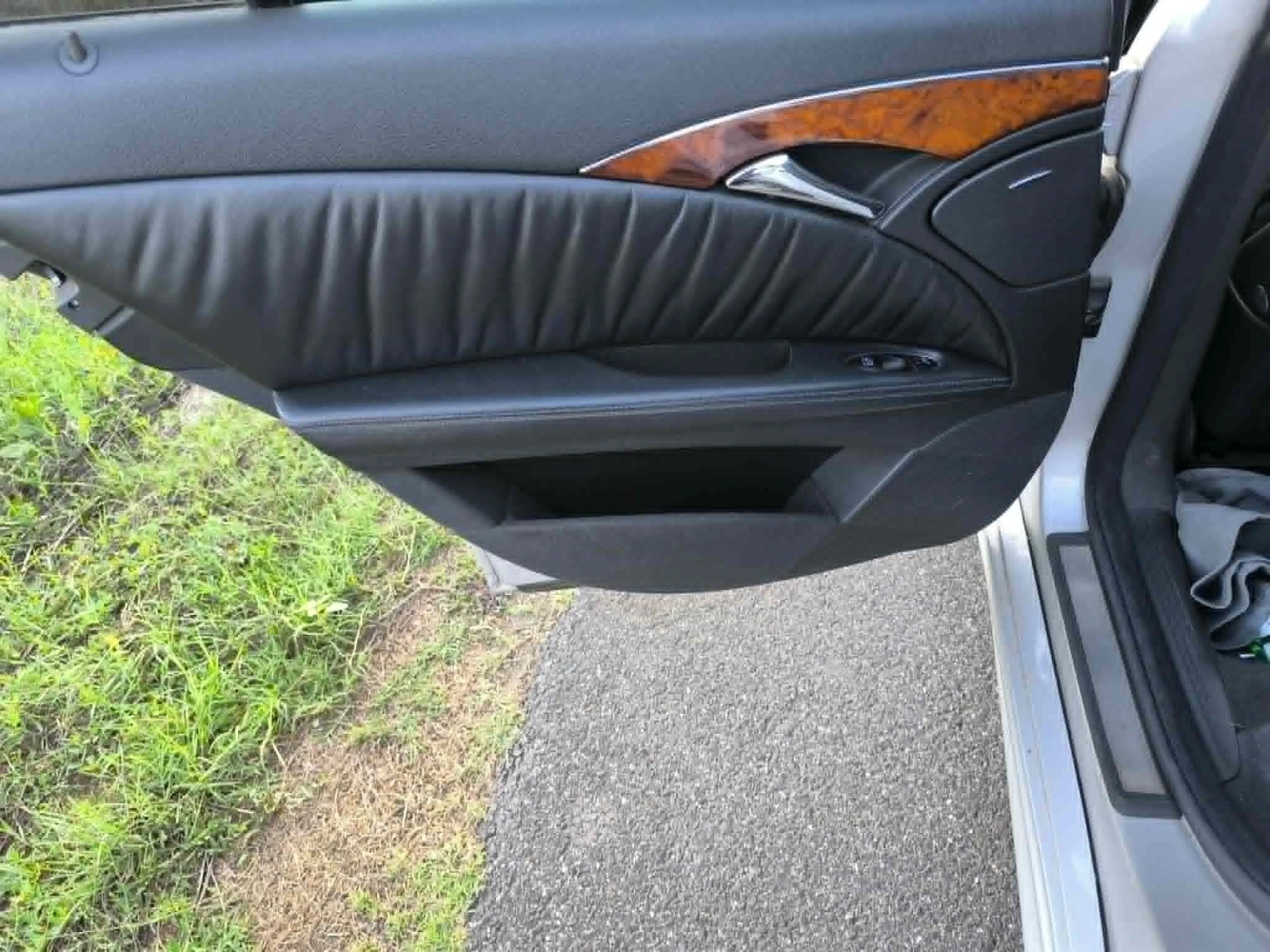 Mercedes-Benz E 320, снимка 14 - Автомобили и джипове - 55484813