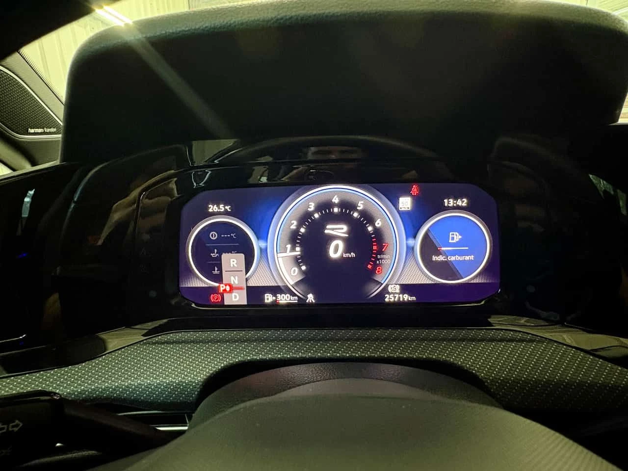 VW Golf R DSG / HUD / MEMORY , снимка 9 - Автомобили и джипове - 55584266