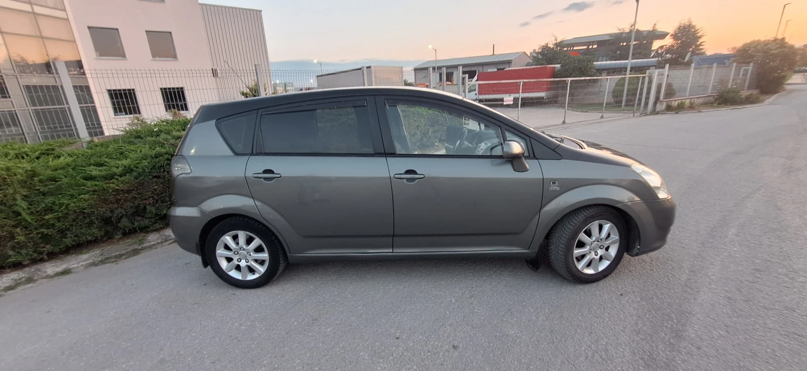 Toyota Corolla verso, снимка 5 - Автомобили и джипове - 55848705
