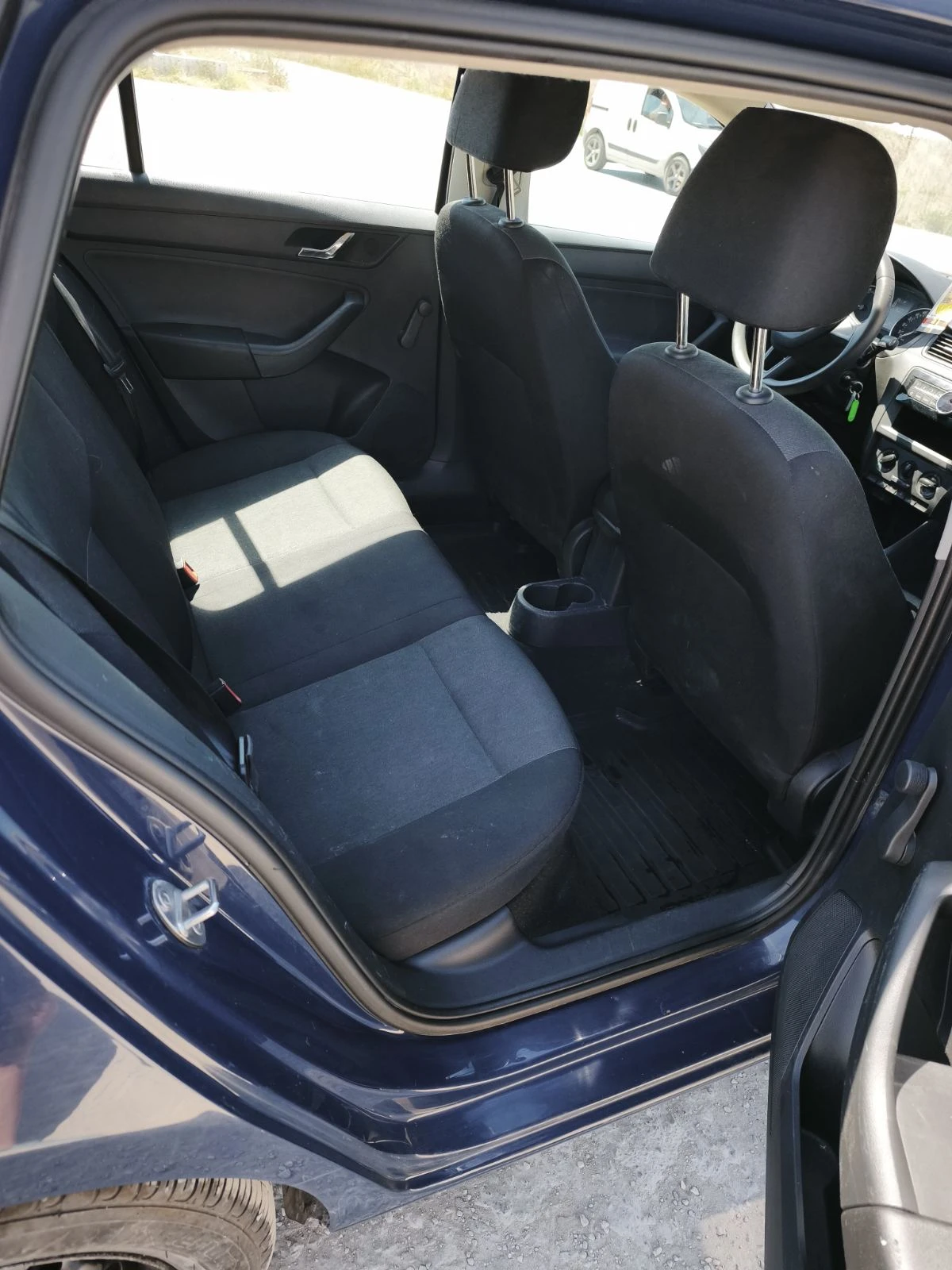 Skoda Rapid, снимка 7 - Автомобили и джипове - 55922546