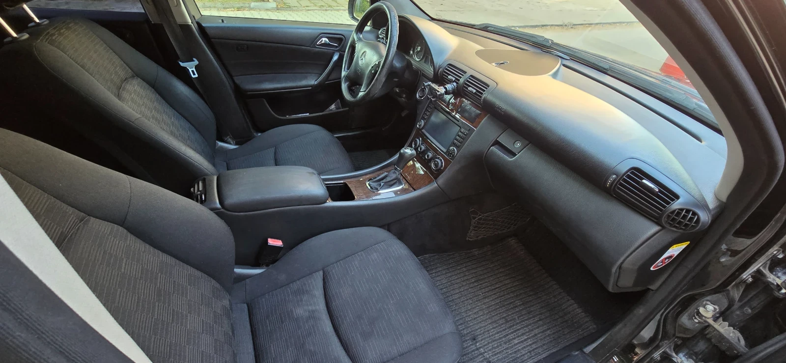 Mercedes-Benz C 220, снимка 14 - Автомобили и джипове - 56043701