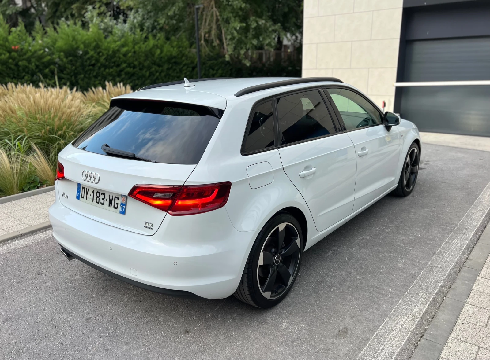 Audi A3 2.0 TDI 185к.с. S-LINE SHADOW QUATTRO MATRIX, снимка 4 - Автомобили и джипове - 56092492