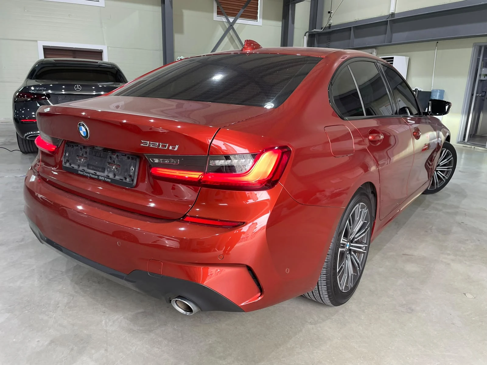 BMW 320 d RWD B47 LCI (FaceLift) ! M Pack !, снимка 4 - Автомобили и джипове - 56207528