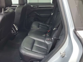 Porsche Cayenne S E HYBRID  CARFAX, снимка 13