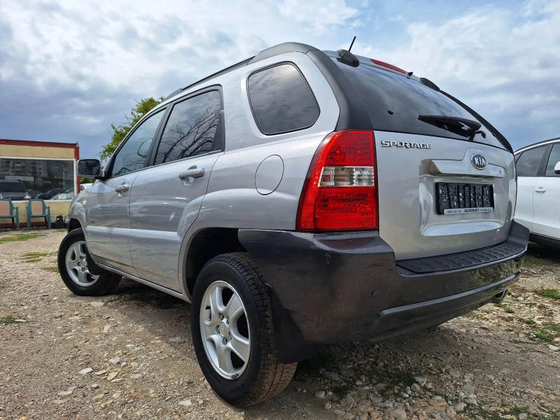 Kia Sportage 2.0I 4x4, снимка 4 - Автомобили и джипове - 47313353