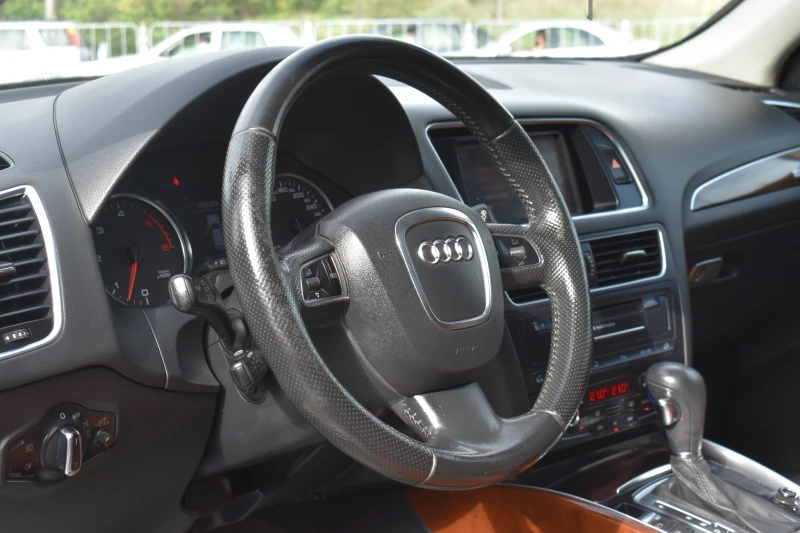 Audi Q5 3.0TDI* DISSTRONIC* CAMERA* PANORAMA* TABACCO* KEY, снимка 9 - Автомобили и джипове - 47469009