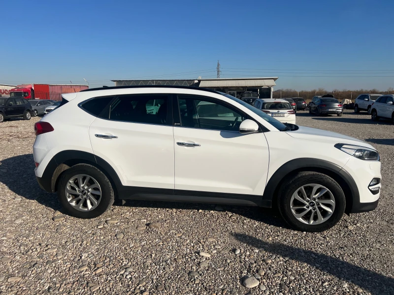 Hyundai Tucson 2.0 CRDI 4X4, снимка 4 - Автомобили и джипове - 47876805