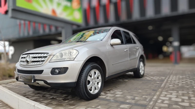 Mercedes-Benz ML 320, снимка 1 - Автомобили и джипове - 49124684