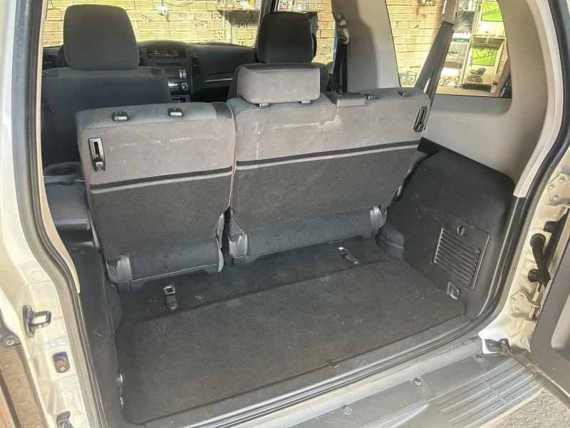 Mitsubishi Pajero 3200D, снимка 12 - Автомобили и джипове - 52196345