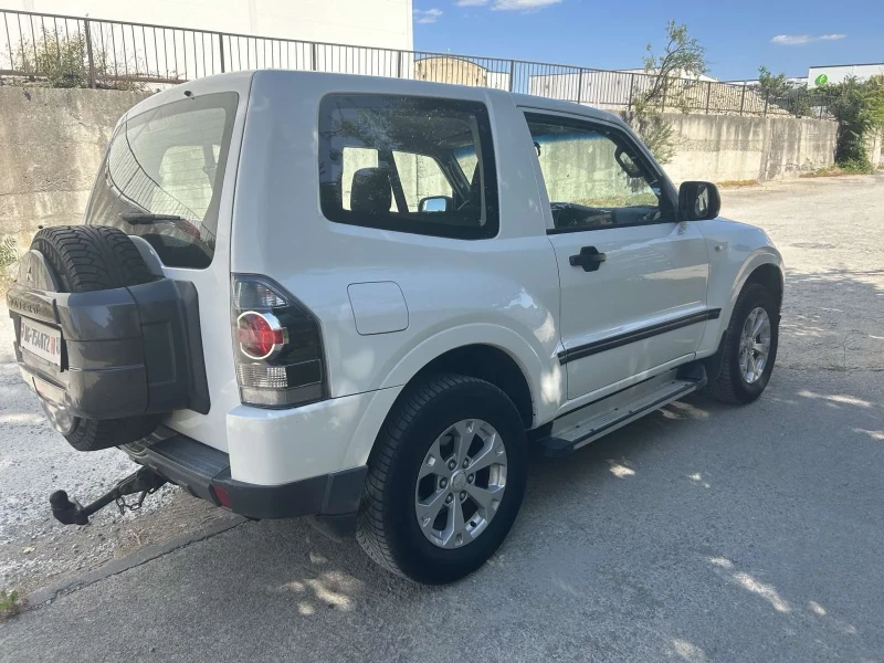Mitsubishi Pajero 3200D, снимка 6 - Автомобили и джипове - 52196345