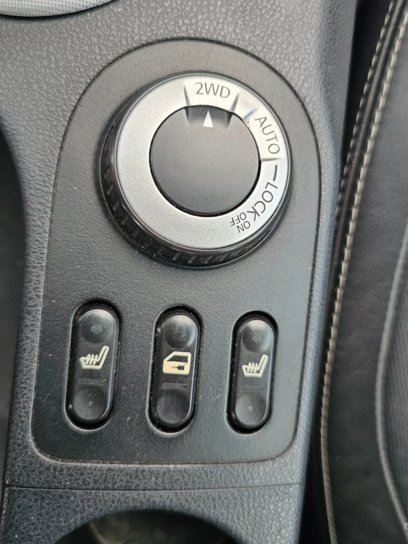 Nissan Qashqai 4?4, снимка 10 - Автомобили и джипове - 52298951