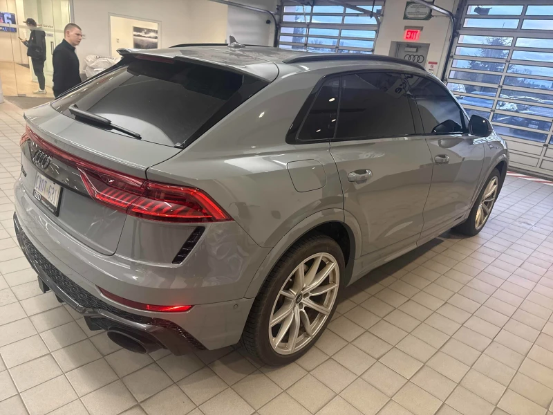 Audi RSQ8 * CARFAX * БЕЗ ПЪРВОНАЧАЛНА ВНОСКА, снимка 4 - Автомобили и джипове - 52638019