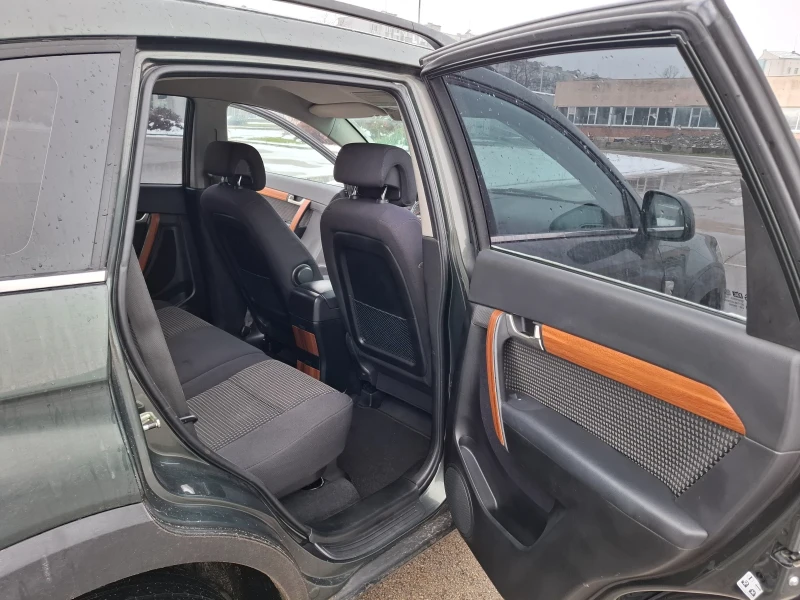 Chevrolet Captiva, снимка 8 - Автомобили и джипове - 53202594