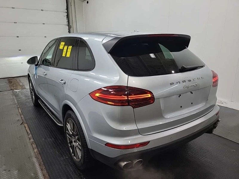 Porsche Cayenne S E HYBRID  CARFAX, снимка 4 - Автомобили и джипове - 53510964