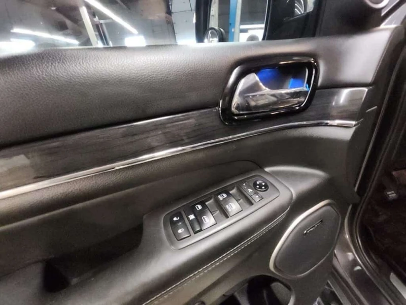 Jeep Grand cherokee * Overland 4x4 * CARFAX * ЦЕНА ДО БГ, снимка 15 - Автомобили и джипове - 53593529