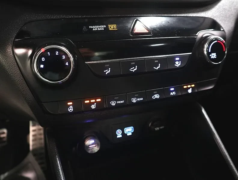 Hyundai Tucson 1.7 2Wd Smart, снимка 14 - Автомобили и джипове - 55651840