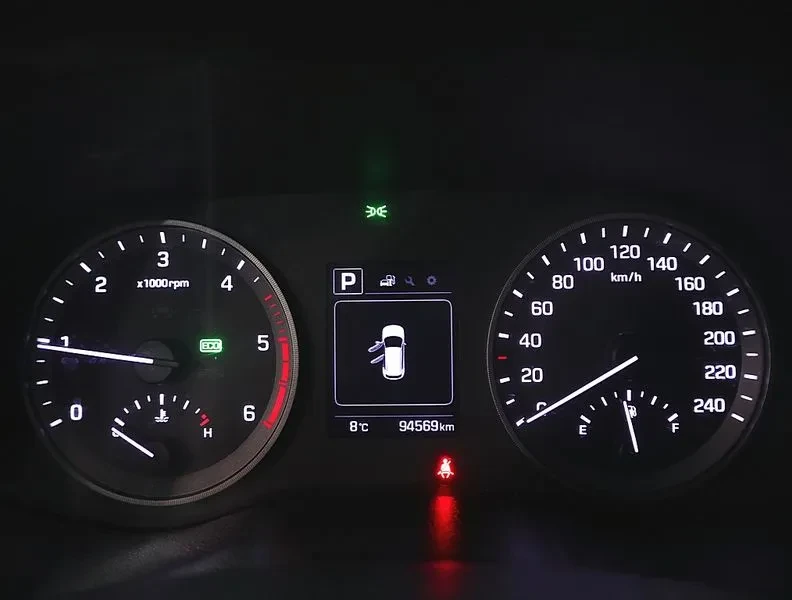Hyundai Tucson 1.7 2Wd Smart, снимка 7 - Автомобили и джипове - 55651840