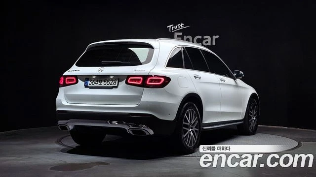 Mercedes-Benz GLC 220 | TOP SERVICE, снимка 2 - Автомобили и джипове - 55803748