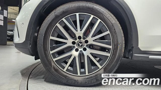 Mercedes-Benz GLC 220 | TOP SERVICE, снимка 5 - Автомобили и джипове - 55803748