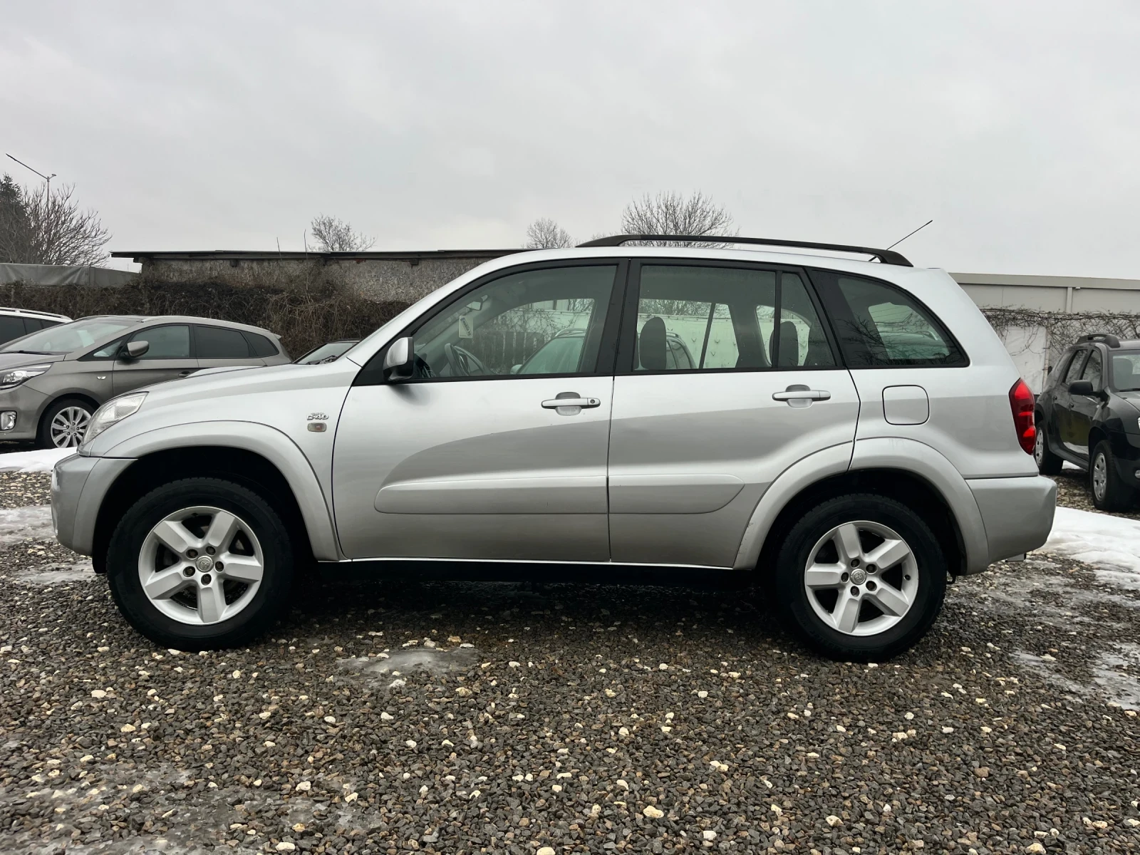 Toyota Rav4 2, 0D4D-116k.c/4x4/ОБСЛУЖЕН/ТОП СЪСТОЯНИЕ!!!  - изображение 4