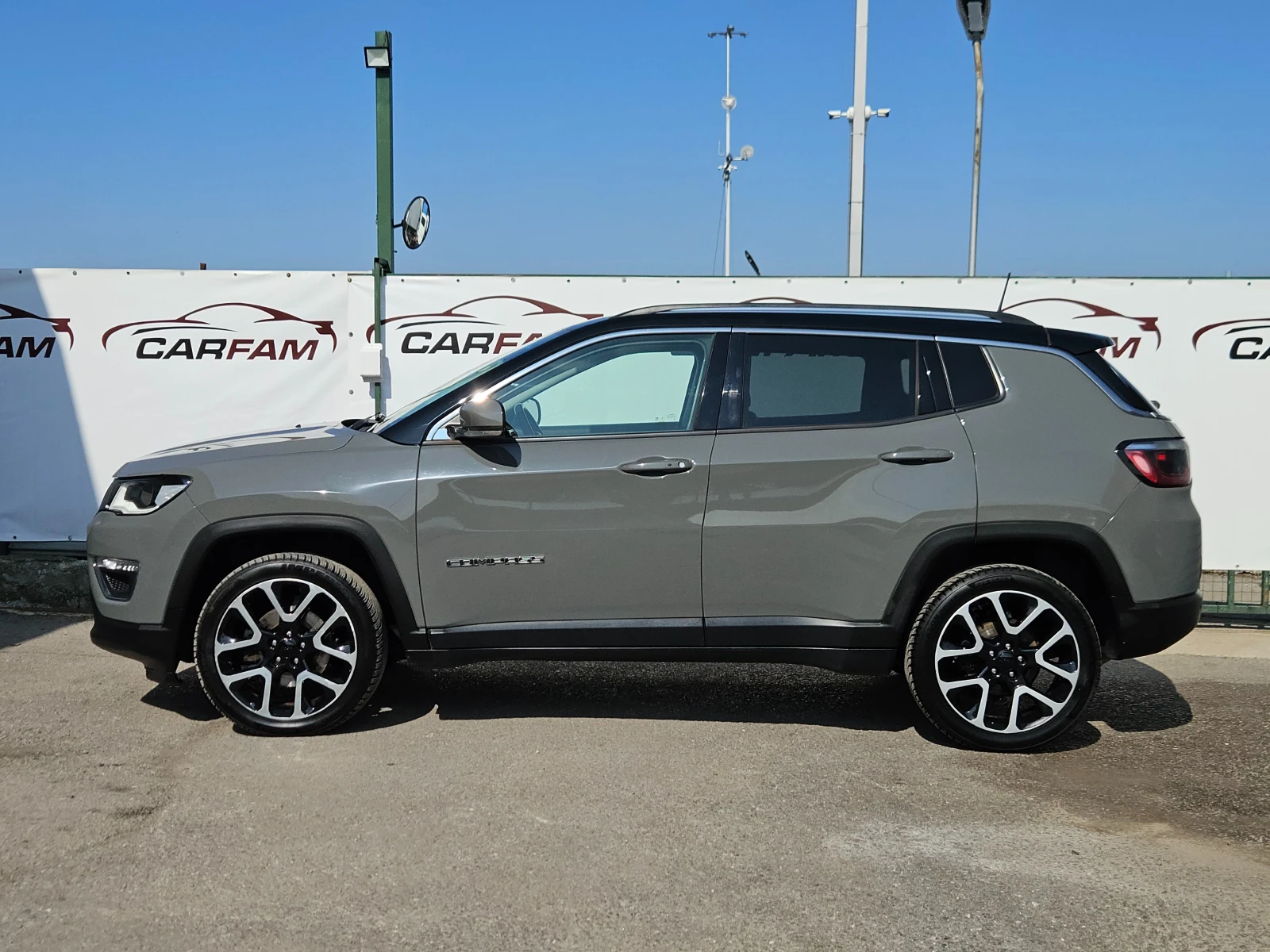 Jeep Compass 2.0D/Limited/4X4/СЕРВИЗНА КНИЖКА/LED/NAVI/БЛУТУТ, снимка 6 - Автомобили и джипове - 53746412