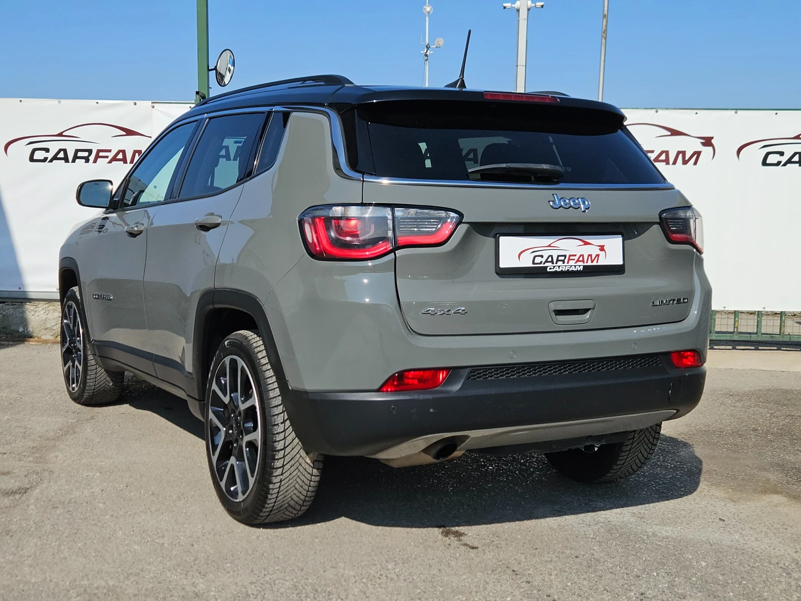 Jeep Compass 2.0D/Limited/4X4/СЕРВИЗНА КНИЖКА/LED/NAVI/БЛУТУТ, снимка 5 - Автомобили и джипове - 53746412