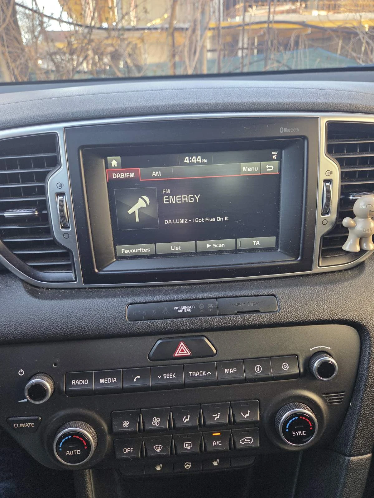 Kia Sportage, снимка 16 - Автомобили и джипове - 53772634