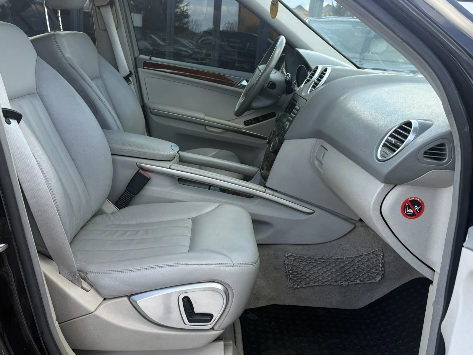 Mercedes-Benz ML 320 /SPORT/4MATIC/ПРУЖИНИ/, снимка 10 - Автомобили и джипове - 54155637