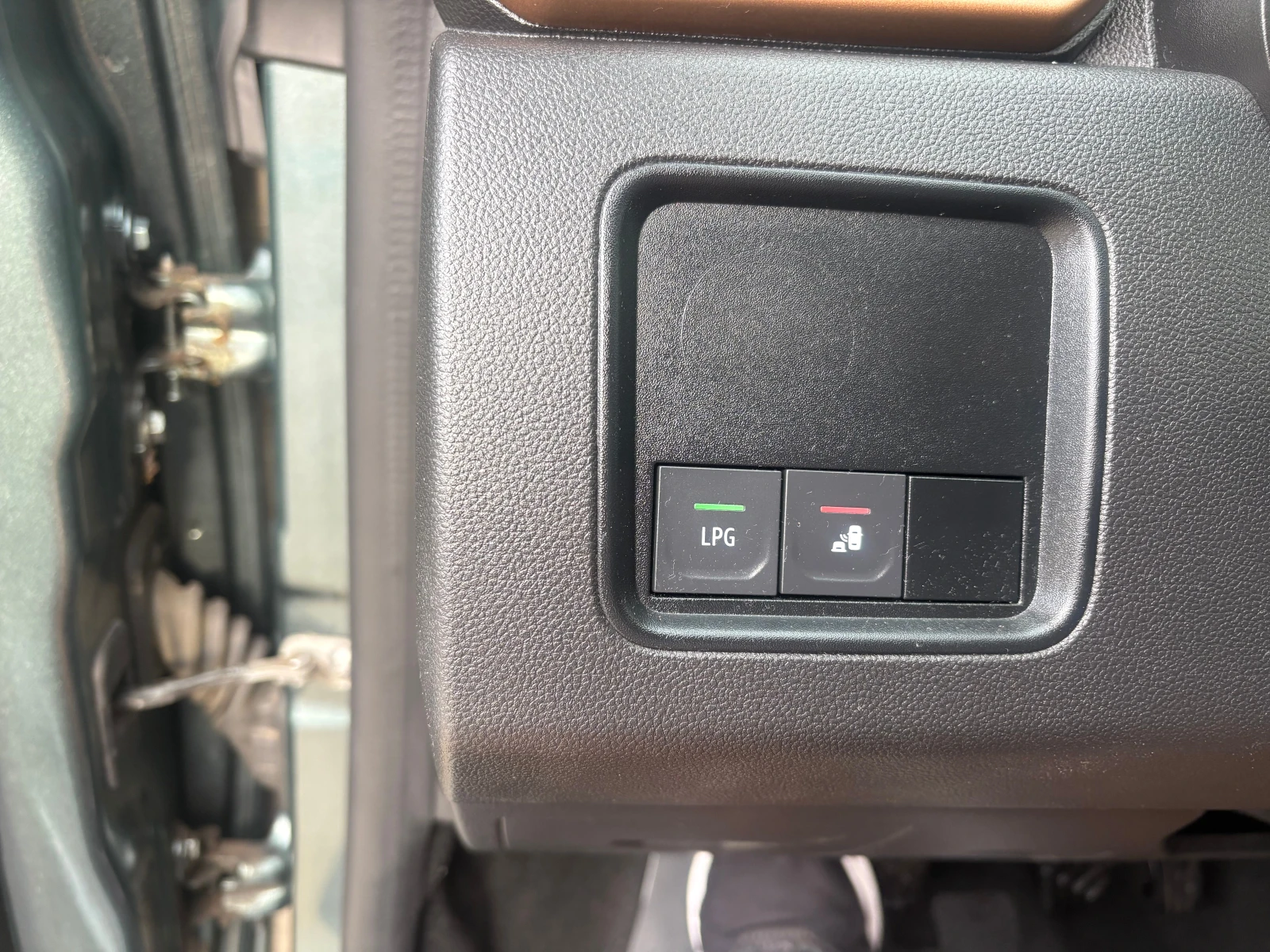 Dacia Duster SUV, снимка 11 - Автомобили и джипове - 55403409