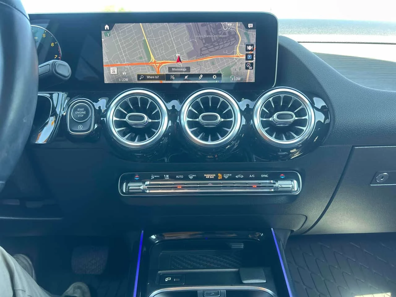 Mercedes-Benz GLA 250 CARFAX/КЛИП/ПОДГРЕВ/ПАНО/+ ГУМИ/360 КАМ, снимка 9 - Автомобили и джипове - 55437661