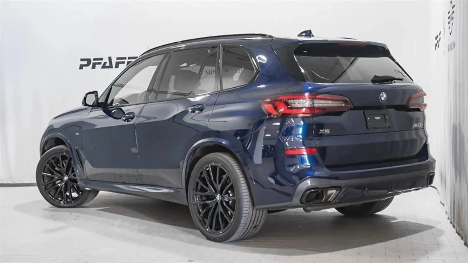 BMW X5 M50i PREMIUM ENHANCED ЦЕНА ДО БЪЛГАРИЯ АВТОКРЕДИТ, снимка 4 - Автомобили и джипове - 55886010