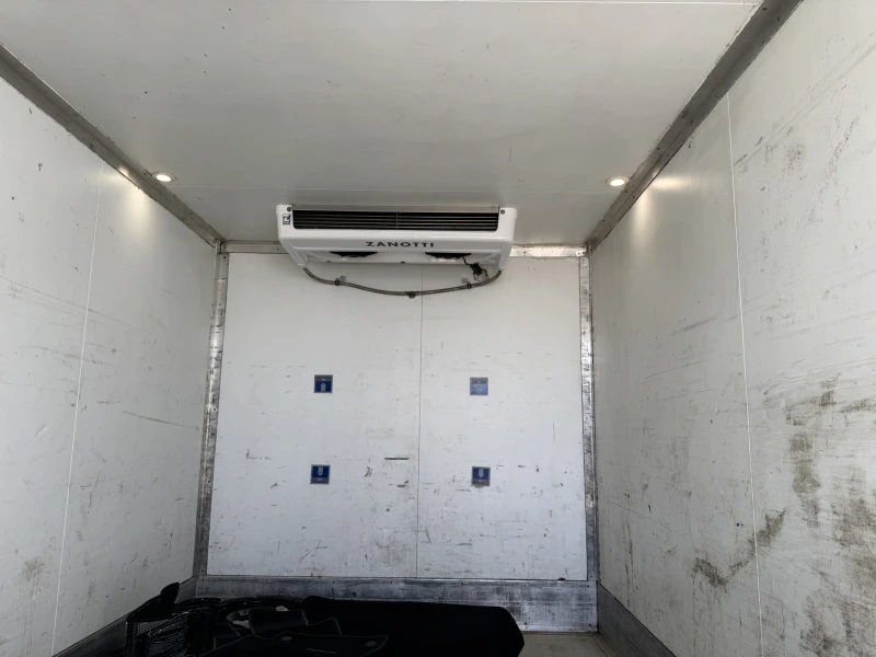 Ford Transit 2.0 TDCI Хладилен, снимка 11 - Бусове и автобуси - 51194221