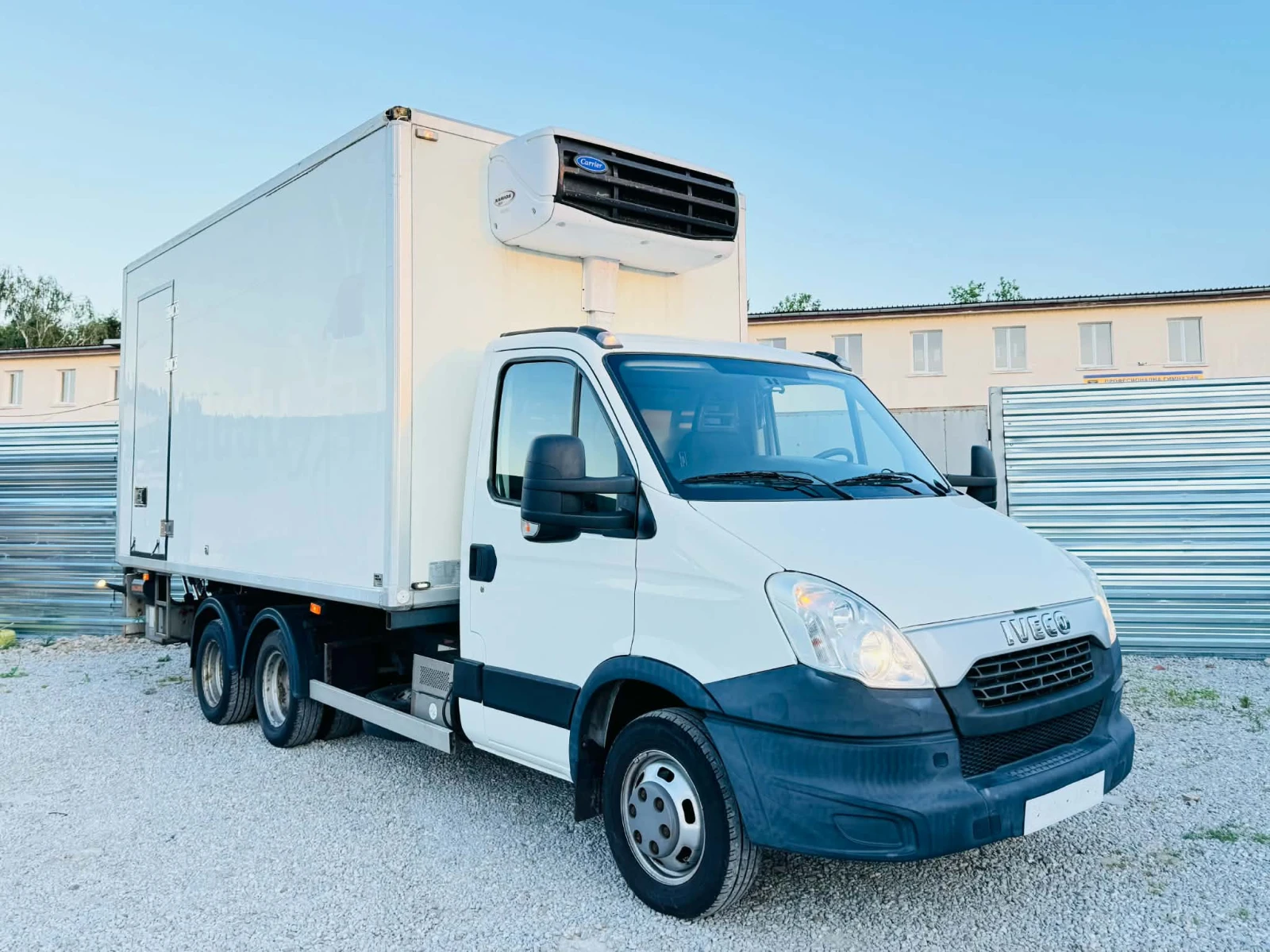 Iveco Daily Фриго -20 /+ 20  Падащ борд със стабилизатори Евро, снимка 13 - Бусове и автобуси - 55008257