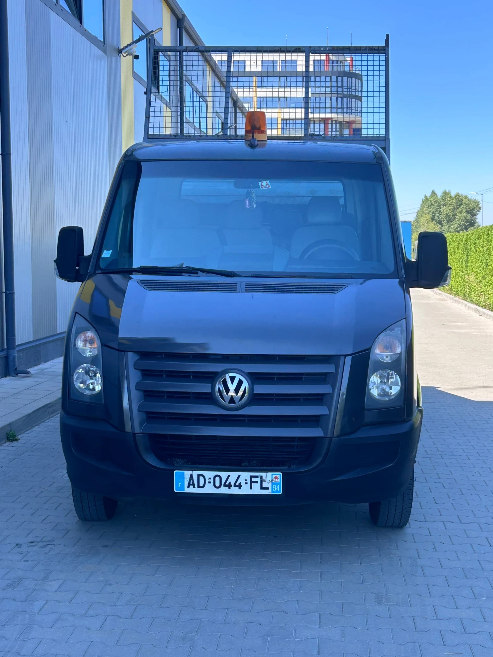 VW Crafter 6+ 1 двойна гума, снимка 2 - Бусове и автобуси - 55999294