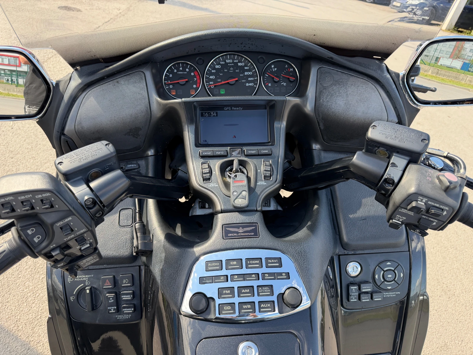 Honda Gold Wing GL1800, снимка 11 - Мотоциклети и мототехника - 54567797