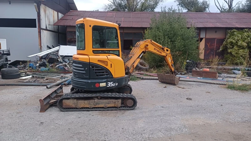 Багер Hyundai 35z9, снимка 2 - Индустриална техника - 52777613