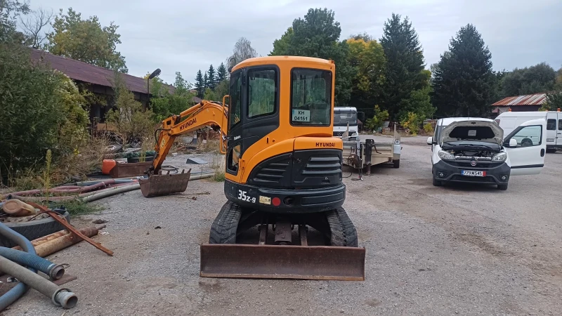 Багер Hyundai 35z9, снимка 3 - Индустриална техника - 52777613