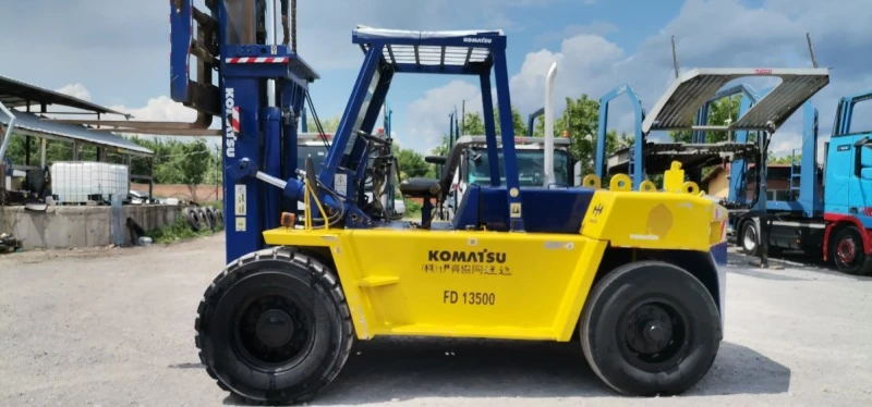 Мотокар Komatsu  FD13500, снимка 1 - Индустриална техника - 47371226