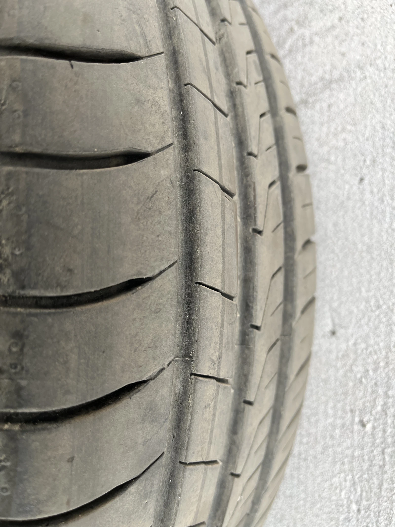 Гуми Летни 195/65R15, снимка 6 - Гуми и джанти - 53945198