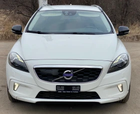 Volvo V40 Cross Country 2.0i-245к.с. 4х4 Автоматик/8-скорости/, снимка 2