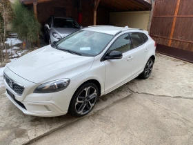 Volvo V40 Cross Country 2.0i-245к.с. 4х4 Автоматик/8-скорости/ 1