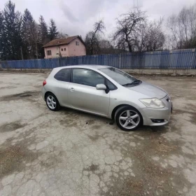 Toyota Auris 2.0 D4D, снимка 2