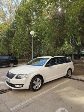Обява за продажба на Skoda Octavia 1, 6 116 к.с АВТОМАТ NAVI ~17 800 лв. - изображение 1