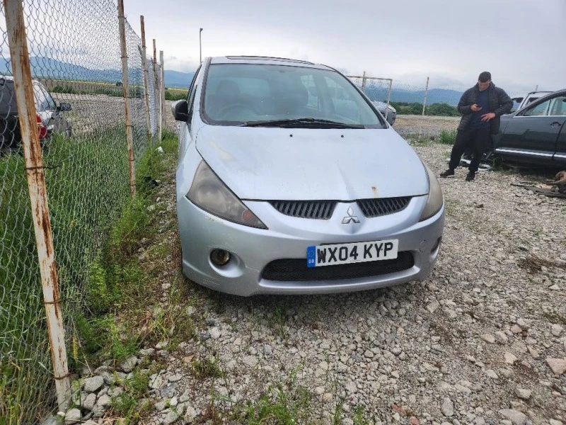 Mitsubishi Grandis 2.4 auto, снимка 2 - Автомобили и джипове - 40741443