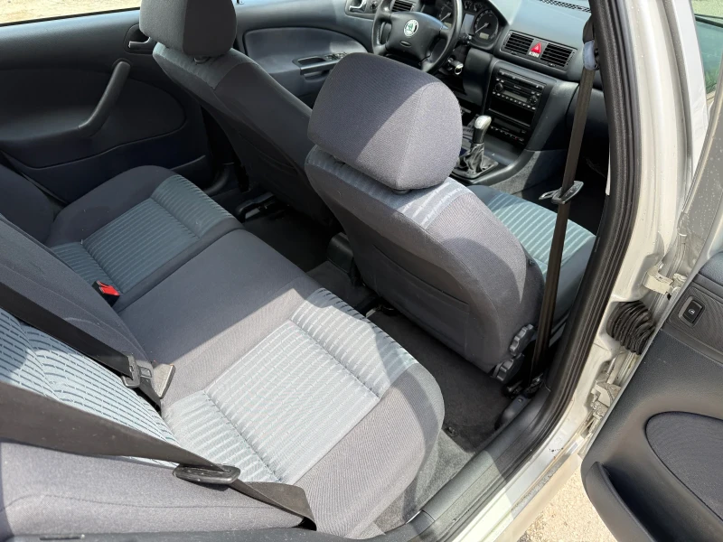 Skoda Octavia 1.8T CH, снимка 13 - Автомобили и джипове - 51892326